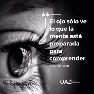El ojo sólo ve lo que la mente está preparada para comprender 

¿Cómo acelerar el proceso de desarrollo, las etapas que  transitamos mientras avanzamos del no saber al saber o expertise? La escalera del aprendizaje nos invita a embarcarnos en un viaje que comienza en el despertar de la mente y la toma de consciencia de la complejidad del tema y de nuestra Incompetencia Inconsciente. No será hasta la fase de Aplicación, cuando haciendo un uso conscientes de lo que sabemos podremos generar impacto, para en la fase final de Encarnación, transformar el conocimiento en sabiduría, y por tanto, parte de nosotros mismos. Para acelerar el proceso de aprendizaje y evitar el estancamiento, la humildad, la curiosidad y el cuestionamiento constante son las mejores compañeras de viaje, las mejores estrategias.